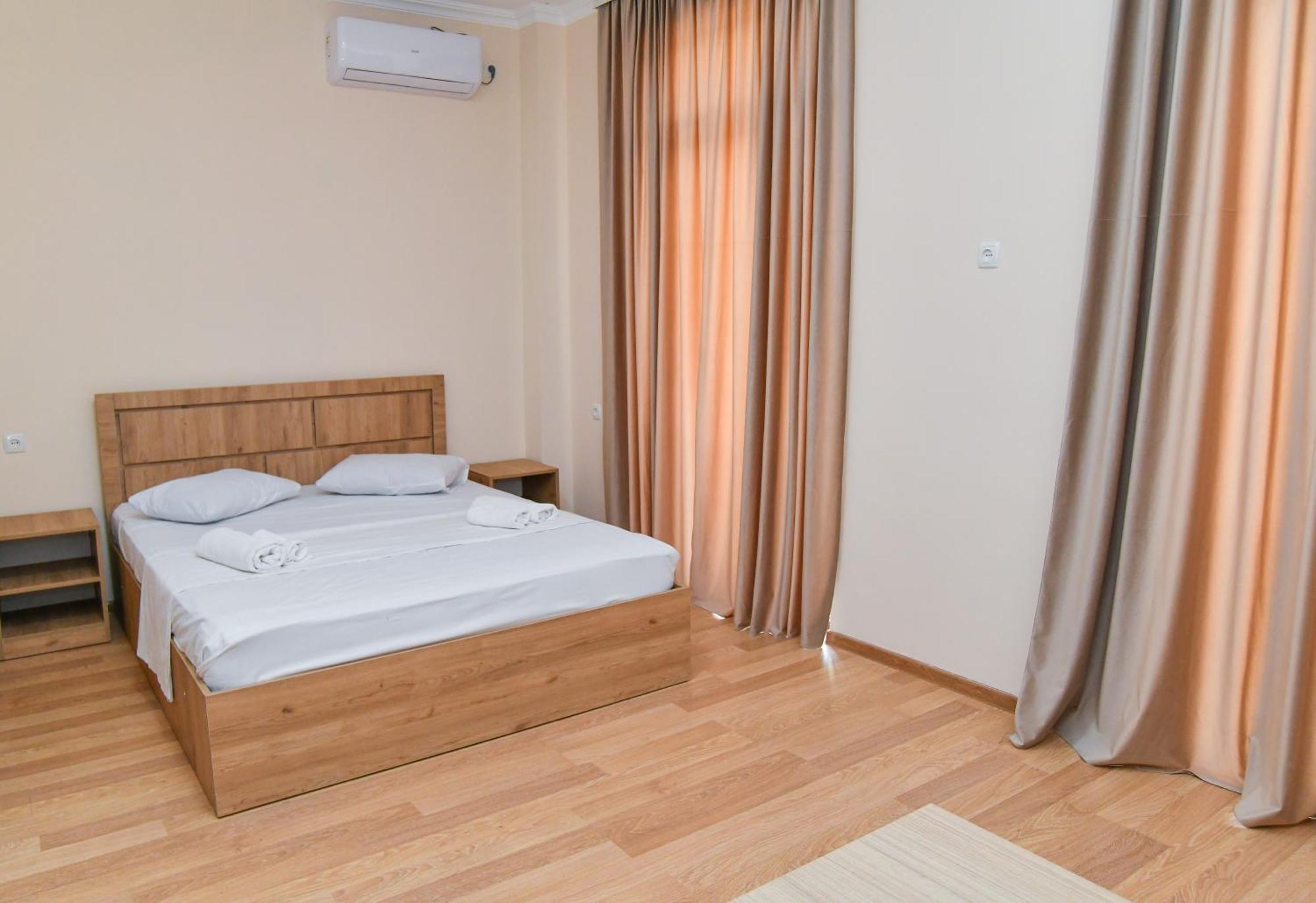 Just Inn Kutaisi Exterior photo