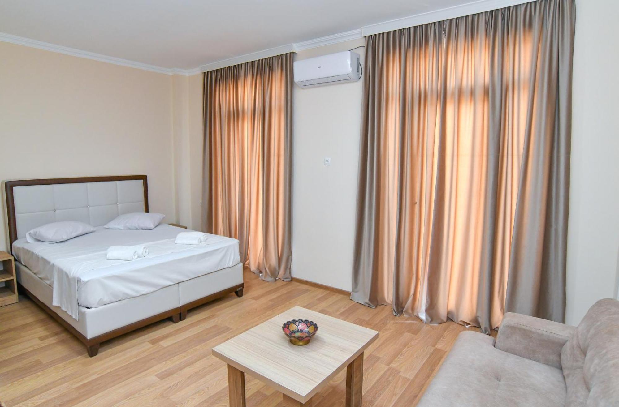 Just Inn Kutaisi Exterior photo