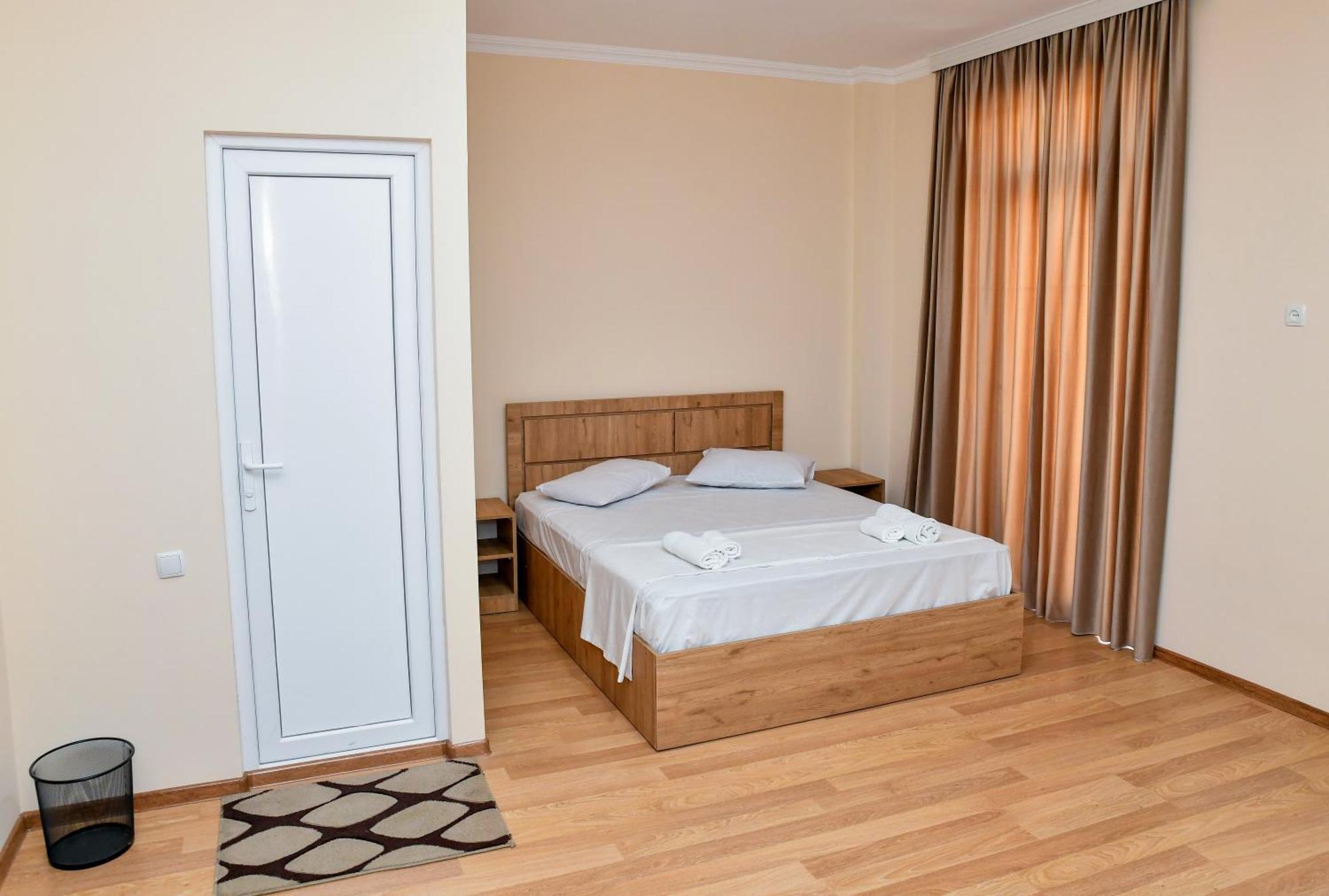 Just Inn Kutaisi Exterior photo