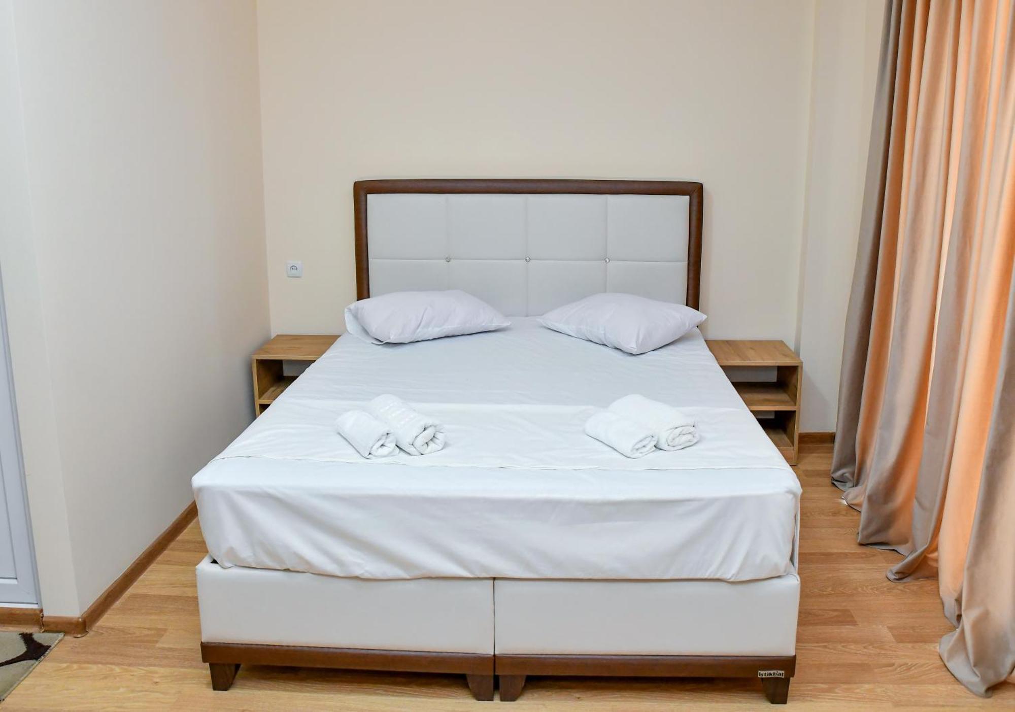 Just Inn Kutaisi Exterior photo